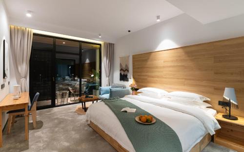 Ten Mile Gallery Hotel | 阳朔县一溪云民宿酒店