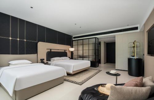 Yangshuo Hotel | 阳朔山野集宿度假酒店 遇龙河千古情店