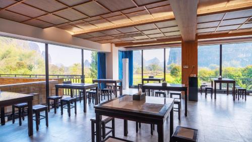 Yangshuo House | 阳朔得舍-Resort Inn Mount View,Sunset,Ten-Mile Gallery,Free-Self Laundry,Travel Guide,Book Tickets in Advance,E-scooter Service