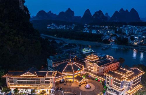 Yangshuo Hotel | 阳朔碧莲江景大酒店