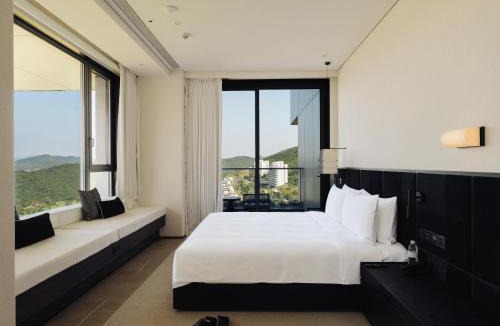 Jiyang Hotel | 阿那亚三亚澜山酒店