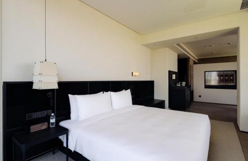 Jiyang Hotel | 阿那亚三亚澜山酒店