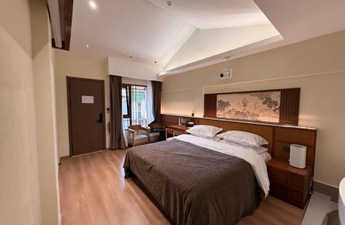 Dayan Old Town House | 院中院丨墨林丨咖啡畅饮丨供氧庭院
