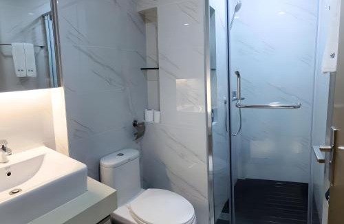 Huangpu Apartment | 雅致国际公寓