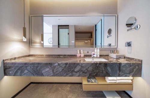 West Coast Hotel | 青岛信合锦江国际酒店