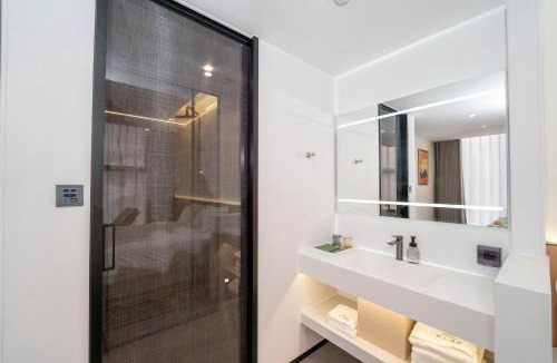 Laoshan Hotel | 青岛若七酒店 Luxseven Hotel