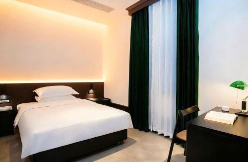 Shaoshan Bed & Breakfast | 韶山观古堂艺创旅宿