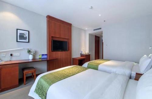 Middle Chaoyang Hotel | 颐酒店北京三里屯太古里团结湖地铁站店