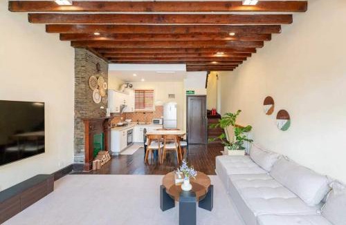 Huaihai Road Commercial Area House | 颜兮 shanghai-Sinan Mansion Branch