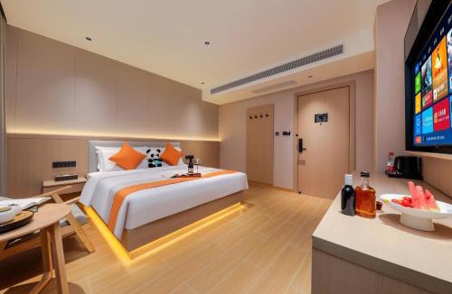 Chengdu Apartment | 风隐天骄影院酒店成都望丛祠地铁站熊猫基地店