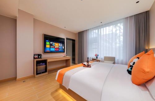 Chengdu Apartment | 风隐天骄影院酒店成都望丛祠地铁站熊猫基地店