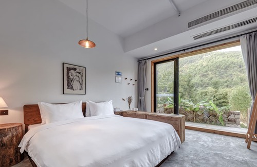 Moganshan House | 鸣林artistic guesthouse in Mopan Mountain Scenic Area, China鸣林艺术民宿高級别墅带泳池花园棋player room,中国莫干山风景区