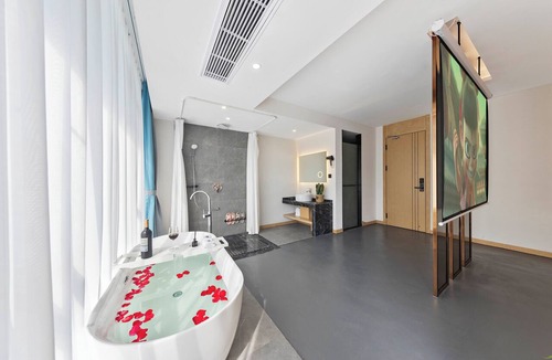Xiangxi Hotel | 12C Baiyujing Hot Spring Resort Furong