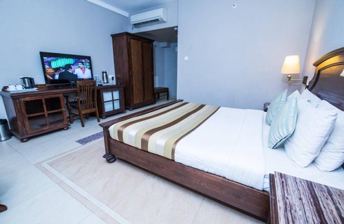 Bareilly Hotel | 144 m² Hotel ∙ 4 guests