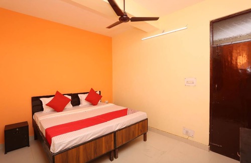 Ghaziabad Hotel | 19 m² Hotel ∙ 3 guests