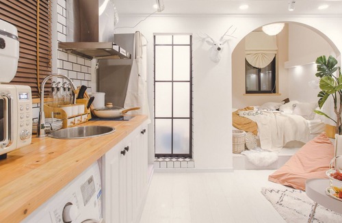 Jing'an House | 1bed Cozy French Chateau 2 Mins from Metro Line 2, Jing'An Temple, Kerry Center