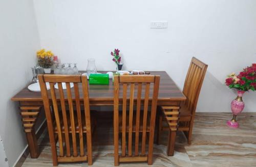 Hazratganj Apartment | 1BHK Independent Flat at CENTRAL LOCATION HAZRATGANJ