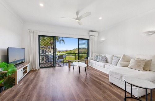 Palm Beach Apartment | 2-Bed Beachfront Escape with Pool and BBQ Access