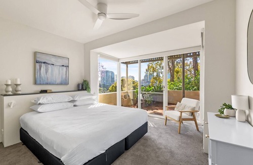 McMahons Point Apartment | 2-Bed Harbourside Home with Views in Fab Location