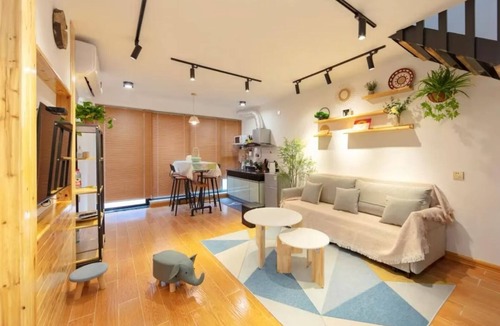 Yongding Apartment | 2-bedroom cozy apartment in awesome Zhangjiajie with cool/heated AC