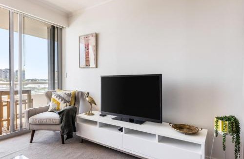 Darling Harbour Apartment | 2 Bedroom Darling Harbour Waterviews Pool Sydney