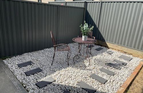 Werrington House | 2 bedrooms Entire Granny Flat in Werrington