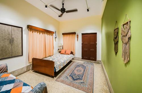 Tollygunge House | 2 rooms appartment with balcony and kitchen