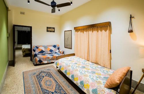 Tollygunge House | 2 rooms appartment with balcony and kitchen