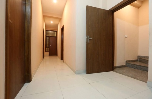 Sector 62 Hotel | 22 m² Hotel ∙ 3 guests