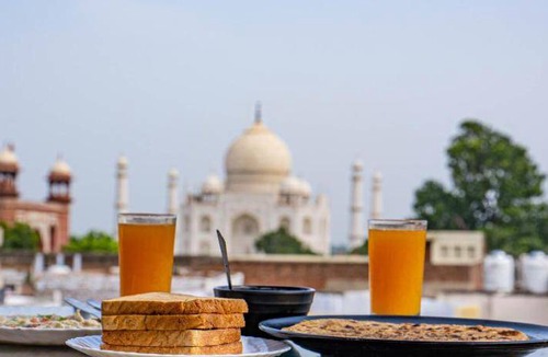 Taj Ganj Hostel | 250 m² Hostel ∙ 10 guests