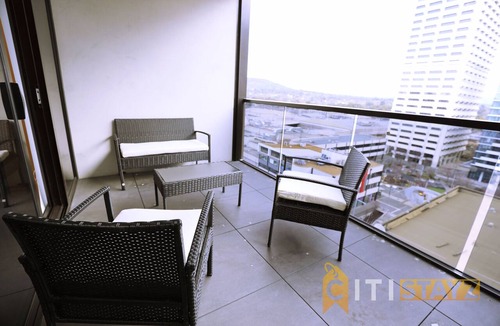 Phillip Apartment | 2bd 2bth - Chic Apt in Woden CBD