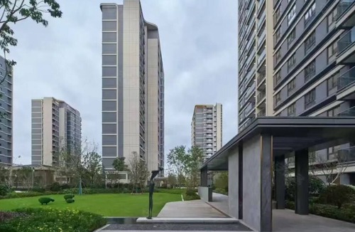 Pudong Apartment | 3-bedroom, 2 bedroom, 1 livingroom, 1 kitchen with washer-dryer, WiFi, AC