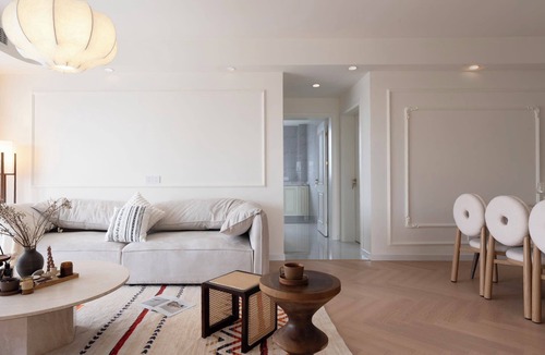 Huangpu Apartment | 3-bedroom apartment with high-rise balcony Near Xintiandi CBD200m to Metro.