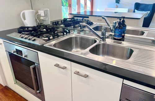 Alexandria House | 3 Bedroom Terrace House at Prime Location. 7 minutes to CBD!