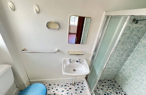 Epping House | 3 mins driving to Macquarie Park and 9 mins walking to bus station.