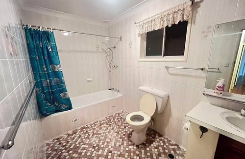 Epping House | 3 mins driving to Macquarie Park and 9 mins walking to bus station.