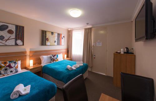 Katoomba Hotel | 3 Sisters Motel