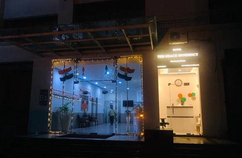 Gomti Nagar Hotel | 30 m² Hotel ∙ 2 guests