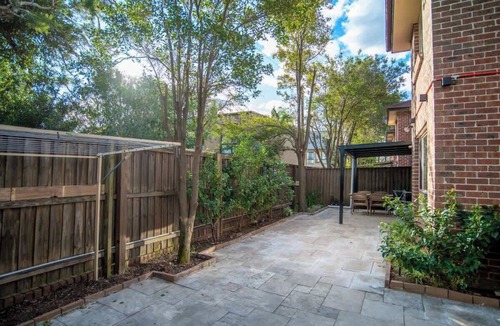 Dundas Condo | 3bedroom Townhouse at Dundas