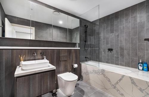 Lidcombe Apartment | 3BR apartment close to Accor Stadium