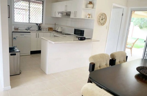 Kingswood Villa | 3BR House Games & Blue Mtns