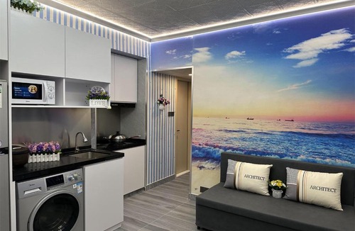 Mong Kok Apartment | 3BR Romantic apt, 2mins MTR, 8pax