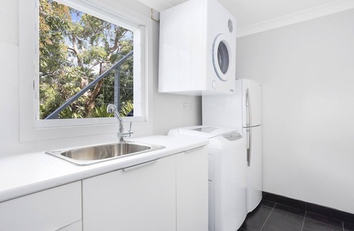 Bundeena House | 4 bed beautiful Ocean View Retreat