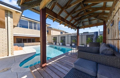 Stirling House | 47 Ultimate Entertainer! Pool, Man Cave, Kids Play