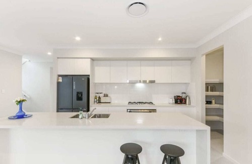 Box Hill House | 4Beds Brand New Designer Home Close to Mall