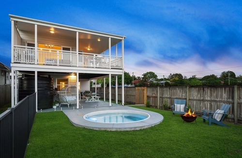 Windsor House | 5 Bdrm, Parkside, Great deck, Zone One, heated plunge pool. Walk to everything.