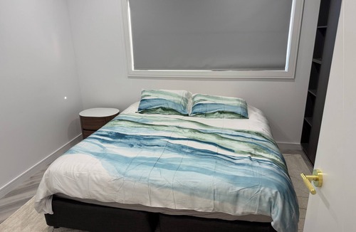 Georges Hall House | 5 bedroom, 3 bathroom duplex double story
