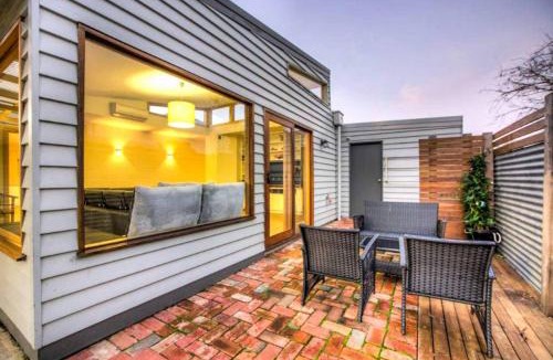 Echuca House | 5 Connelly - Echuca Holiday Homes