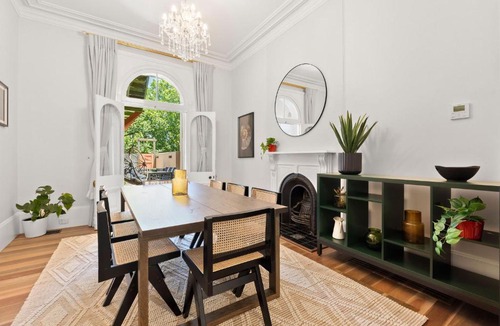Millers Point Apartment | 6-Bed Home with Alfresco Dining and Harbour Views