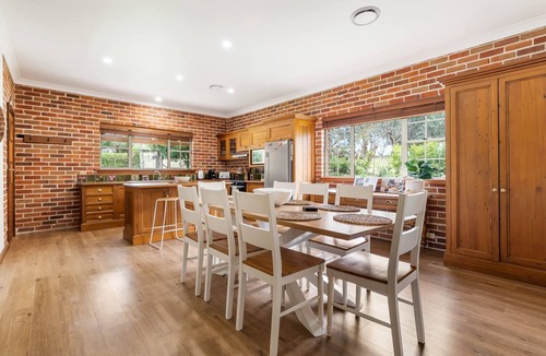 Laffing Waters House | 6 Minutes from Bathurst CBD - The Estait Homestead - Laffing Waters Retreat